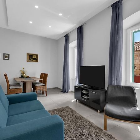 City Center Apartment Dvor Kalalarga Макарска Экстерьер фото