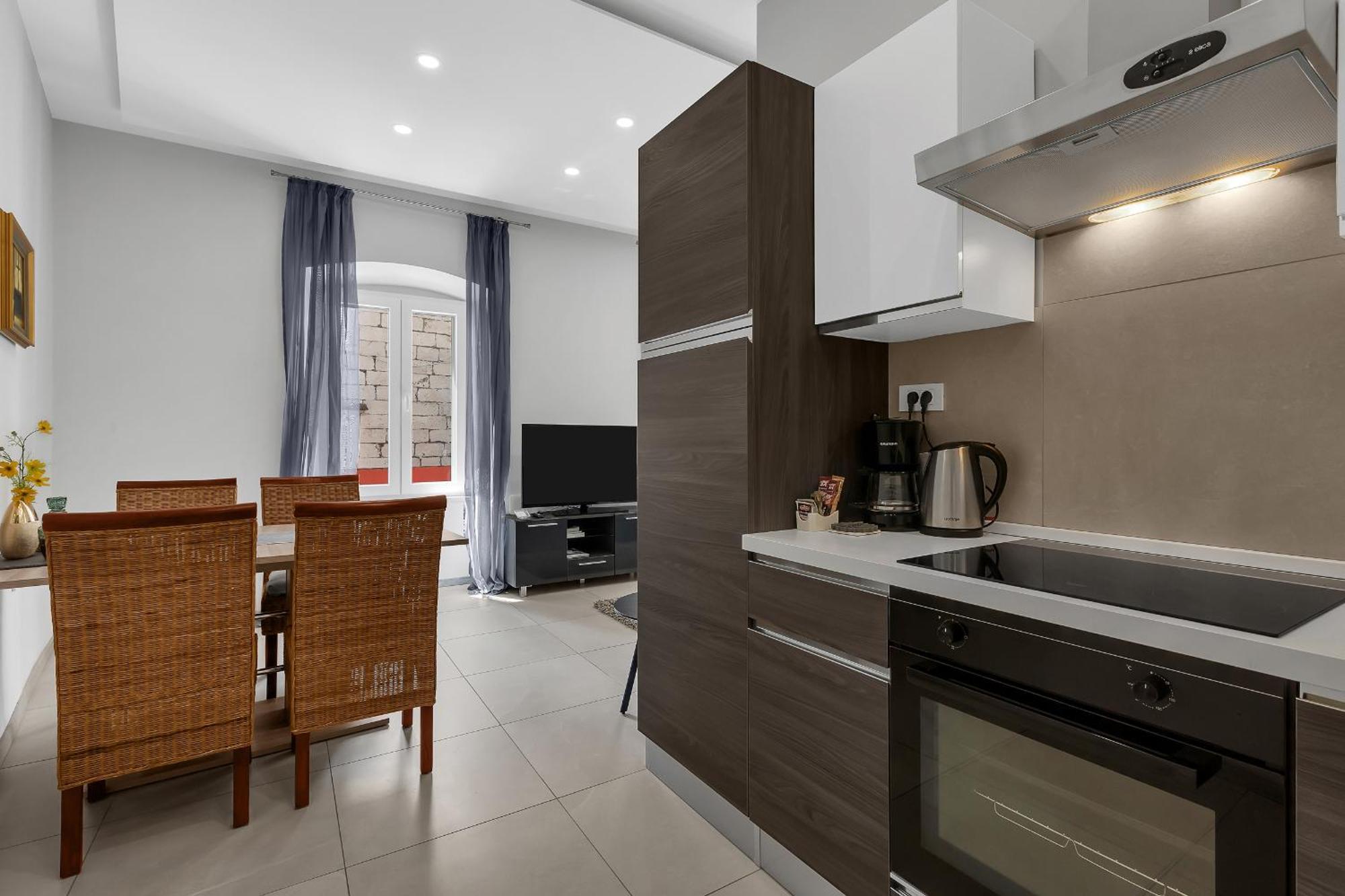 City Center Apartment Dvor Kalalarga Макарска Экстерьер фото