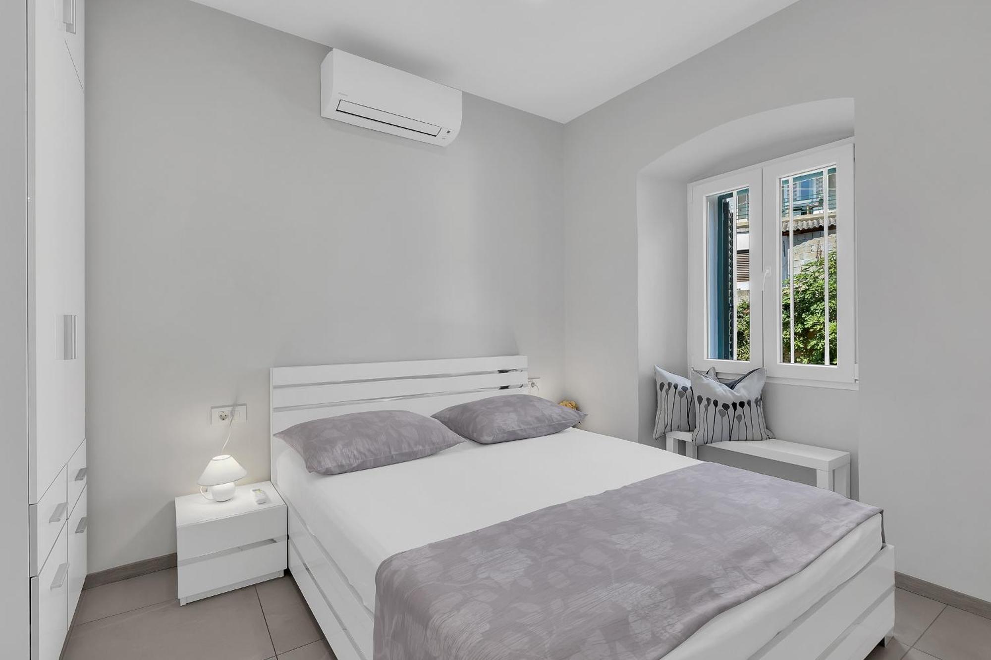 City Center Apartment Dvor Kalalarga Макарска Экстерьер фото